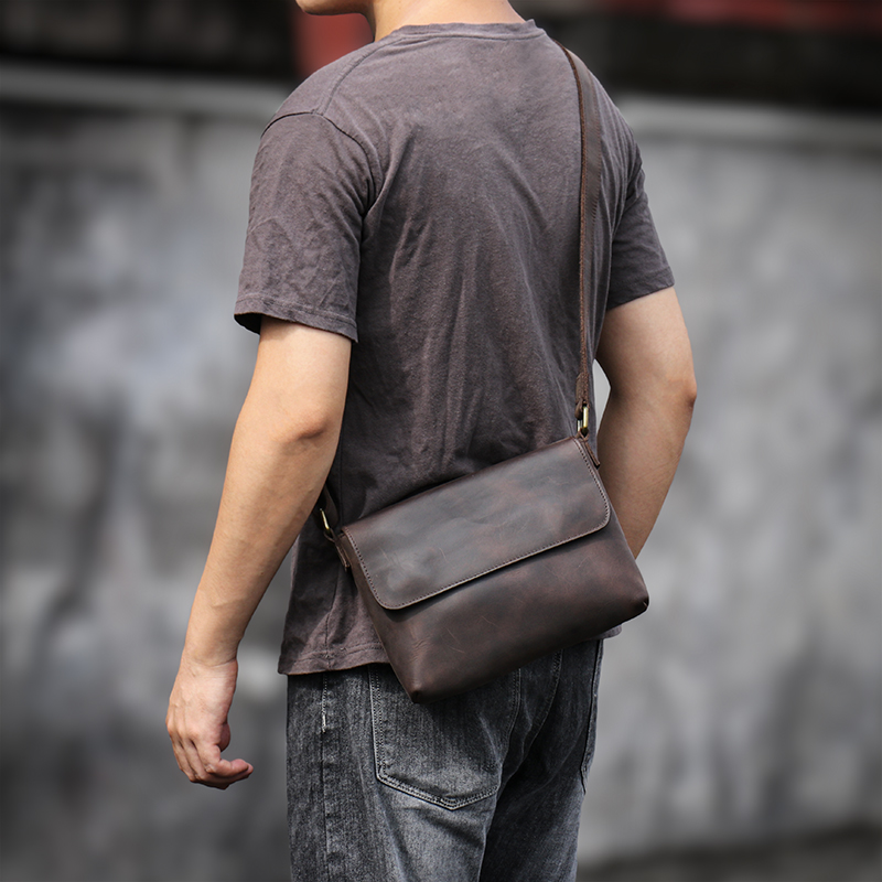 GURO Vintage Genuine Leather S - đánh giá và giá Tablet Shoulder Bag