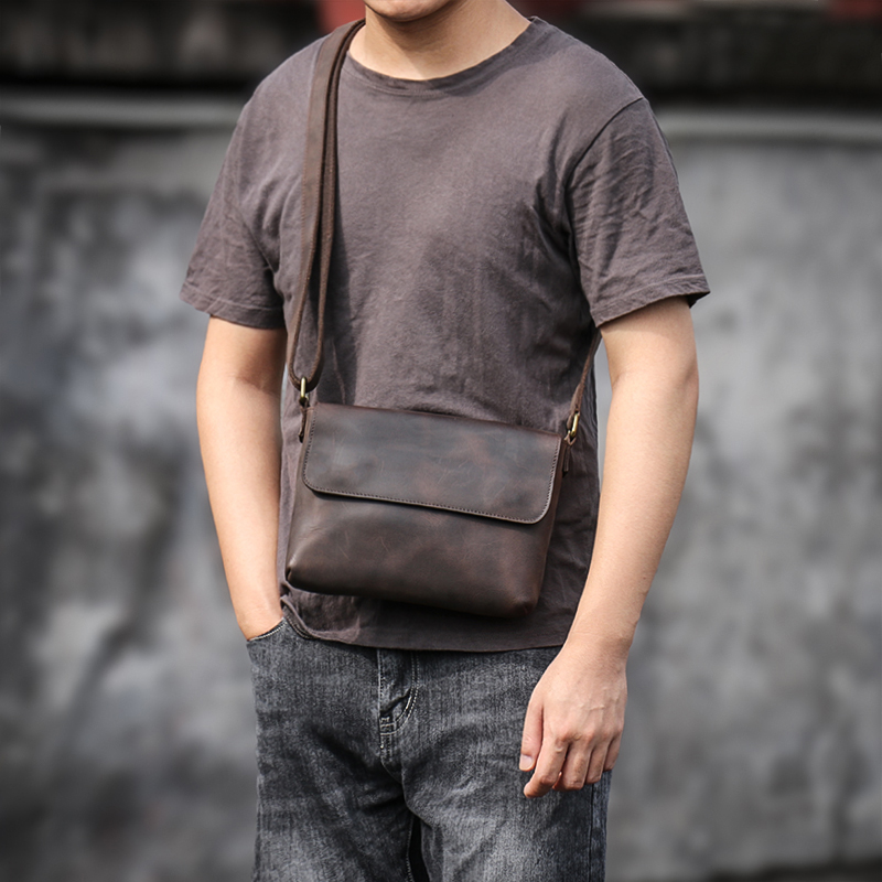 GURO Vintage Genuine Leather S - đánh giá và giá Tablet Shoulder Bag